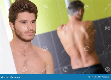 men showering|Showering at the gym : r/menshowering